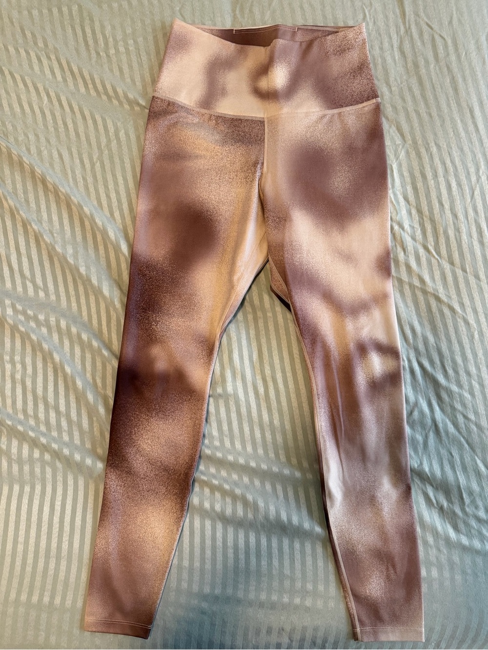 Nike Womans Shimmery Rose Pink High-Rise Leggings